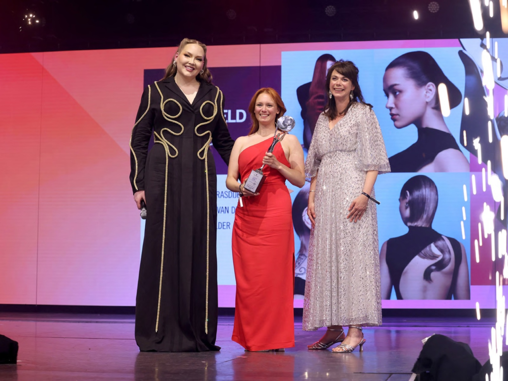 Rozan Zonneveld Bekroond tot ‘Hairdresser of the Year 2024’ op Coiffure Awards